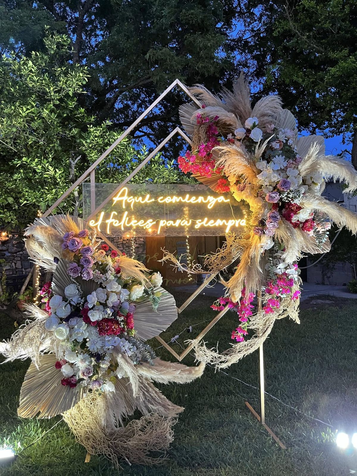 Arco de boda de noche
